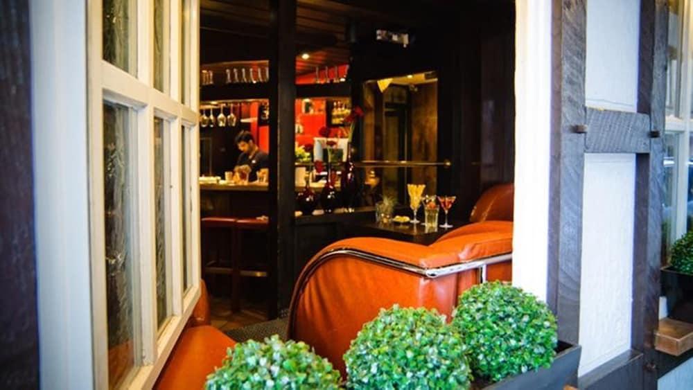Dom Am Roemerbrunnen Hotel 3*